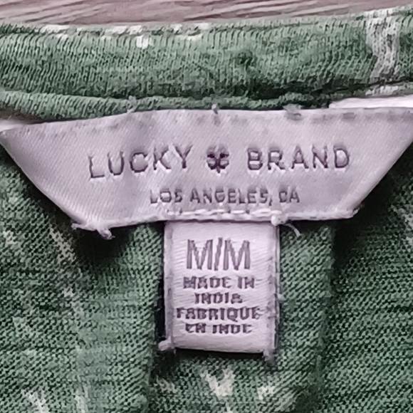 🍀 Lucky Brand Sleeveless Top Size M Green and Cream Floral Butterfly Pattern - Picture 6 of 12